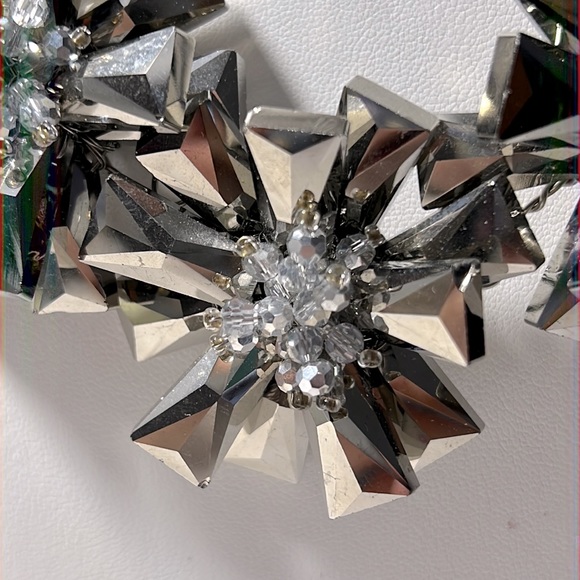 Starburst Statement Necklace - Picture 3 of 12